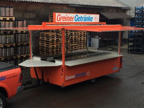 Greiner Getränke Pub (Verkaufswagen) (BE 498 838)